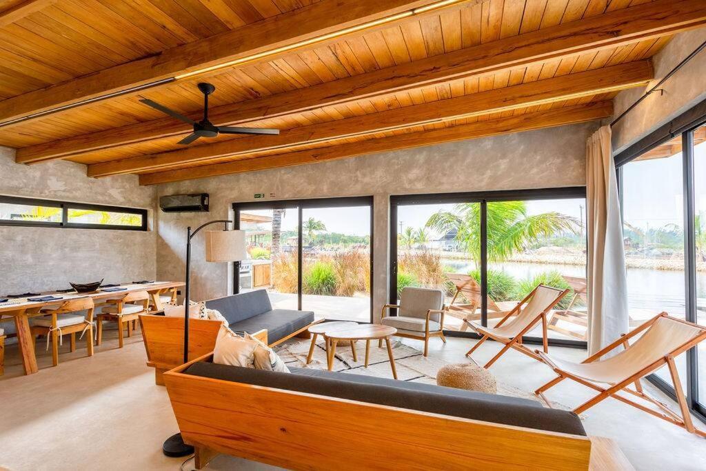 Seabird Luxury Dwellings Villa Placencia Exterior photo